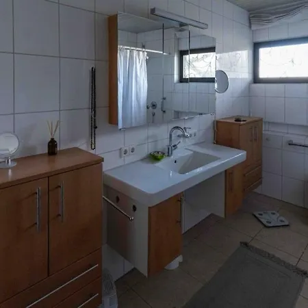 شقة Great Bungalow With Garden